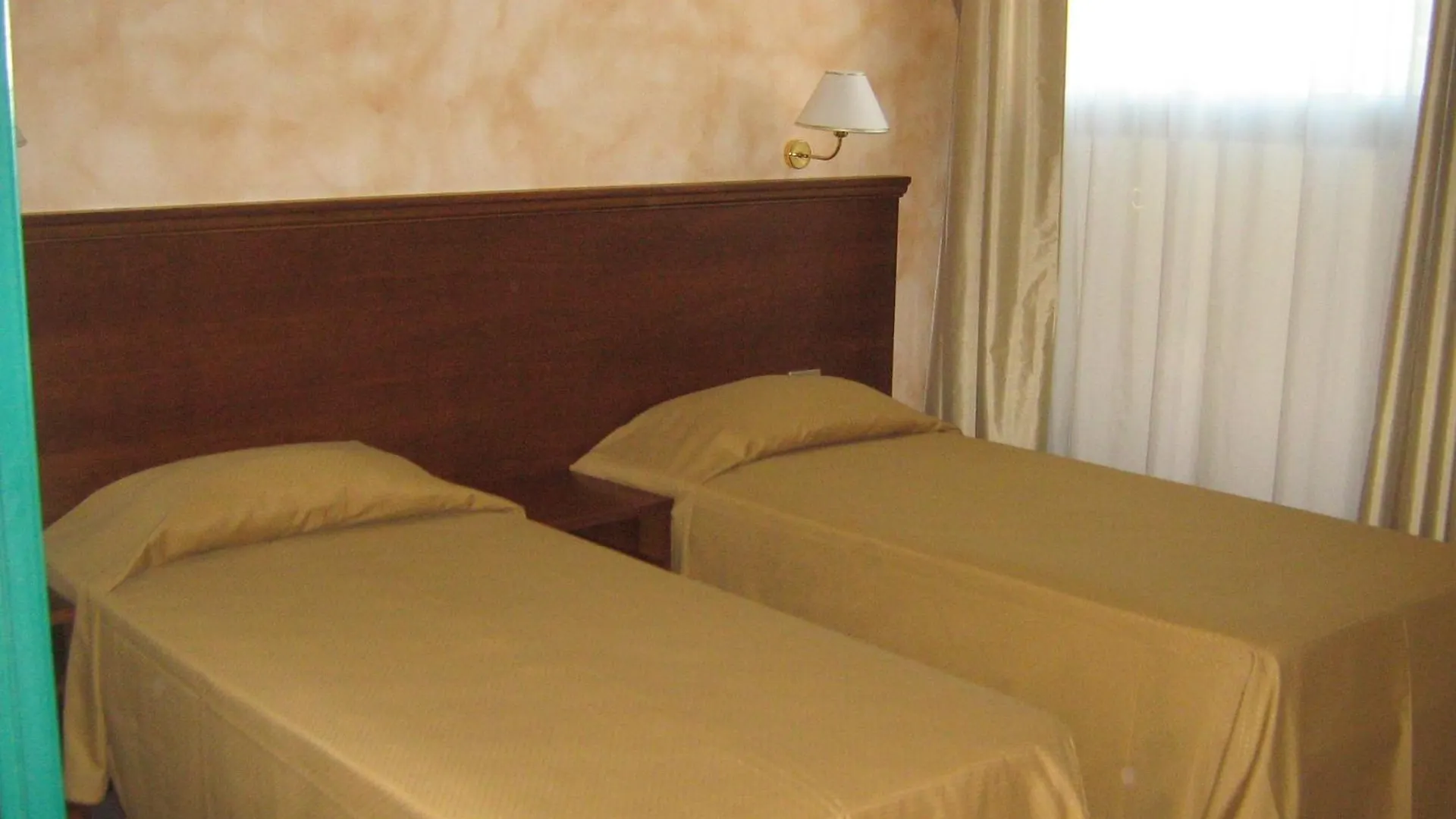 Hostiliae Ciminiera Hotel Ostiglia 3*,  Italia
